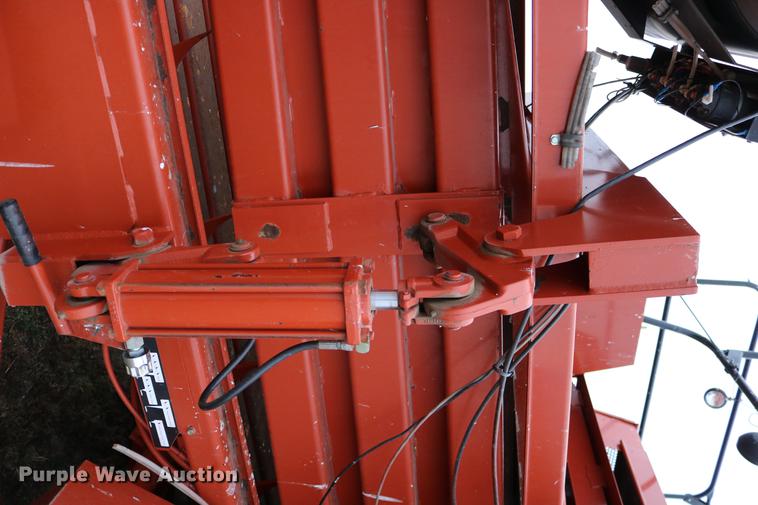 image for item DC3603 2002 AGCO Hesston 4790 square baler