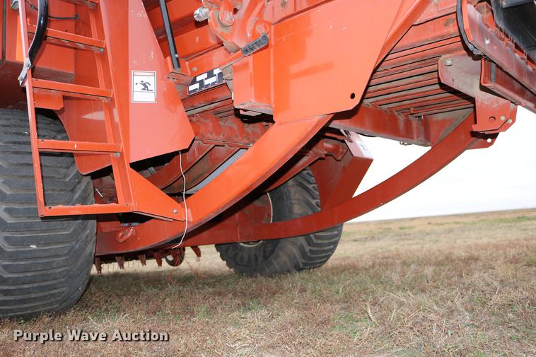 image for item DC3603 2002 AGCO Hesston 4790 square baler