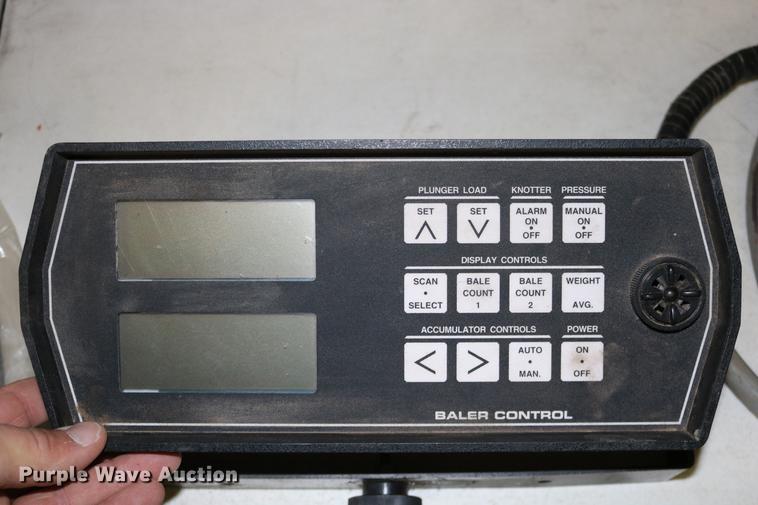 image for item DC3603 2002 AGCO Hesston 4790 square baler