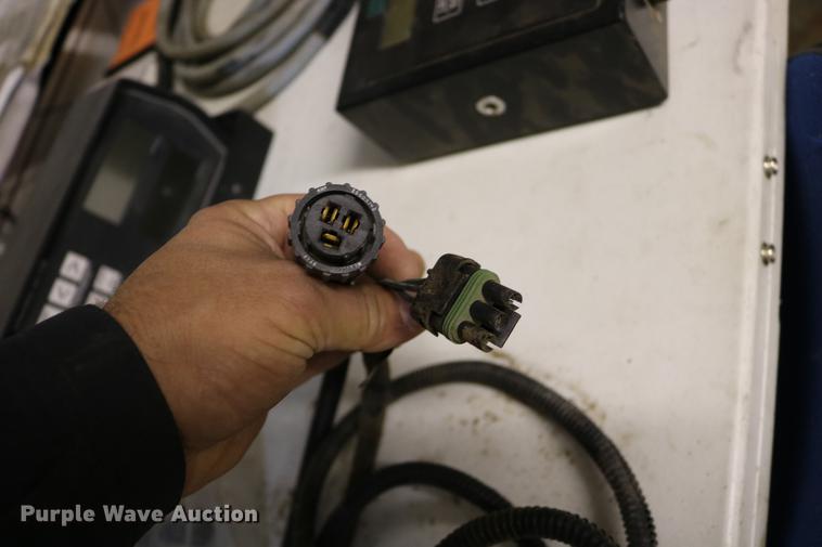 image for item DC3603 2002 AGCO Hesston 4790 square baler