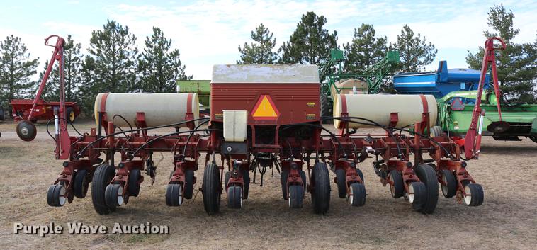 image for item DC3605 International Cyclo Air 800 planter