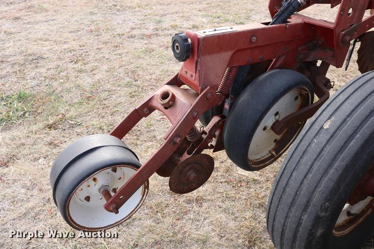 image for item DC3605 International Cyclo Air 800 planter