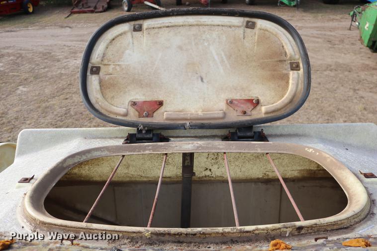 image for item DC3605 International Cyclo Air 800 planter