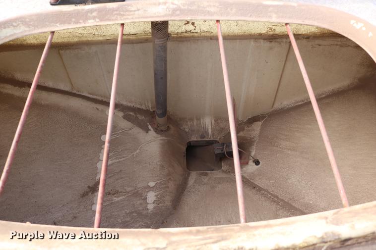 image for item DC3605 International Cyclo Air 800 planter