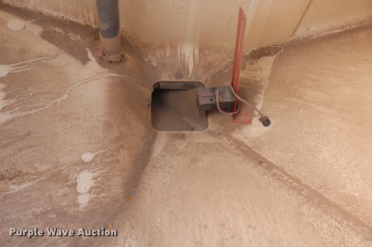 image for item DC3605 International Cyclo Air 800 planter