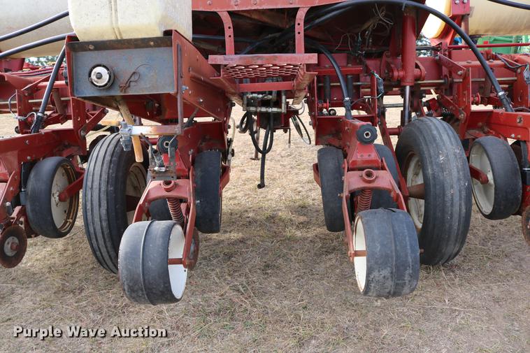 image for item DC3605 International Cyclo Air 800 planter