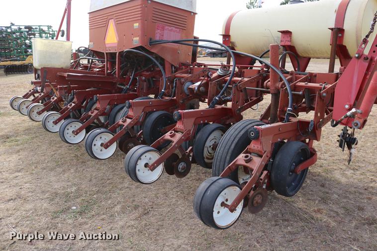 image for item DC3605 International Cyclo Air 800 planter