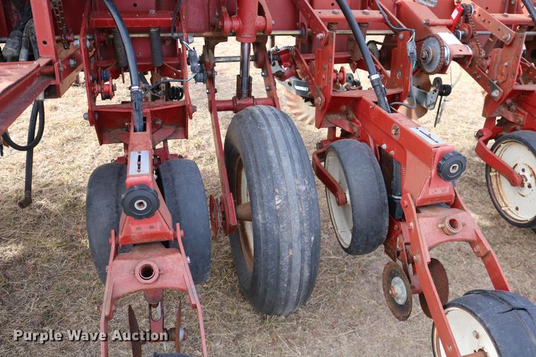 image for item DC3605 International Cyclo Air 800 planter