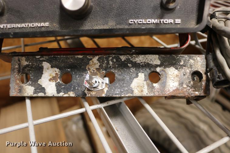 image for item DC3605 International Cyclo Air 800 planter