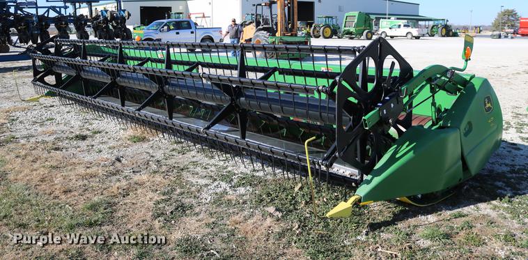 image for item DC3609 2004 John Deere 625F flex head