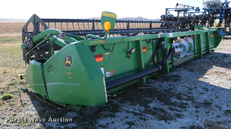 image for item DC3609 2004 John Deere 625F flex head