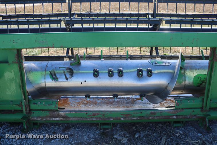 image for item DC3609 2004 John Deere 625F flex head