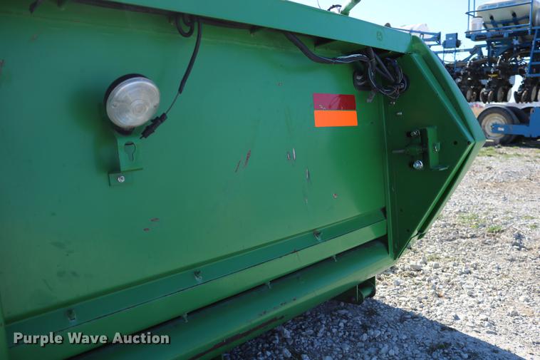 image for item DC3609 2004 John Deere 625F flex head