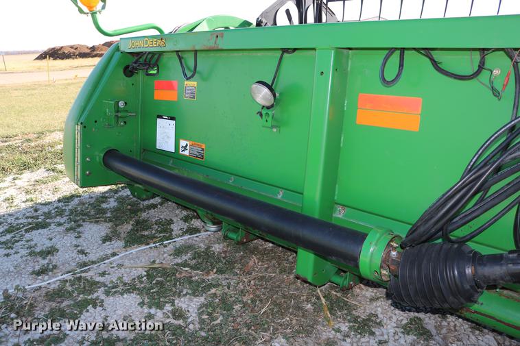 image for item DC3609 2004 John Deere 625F flex head