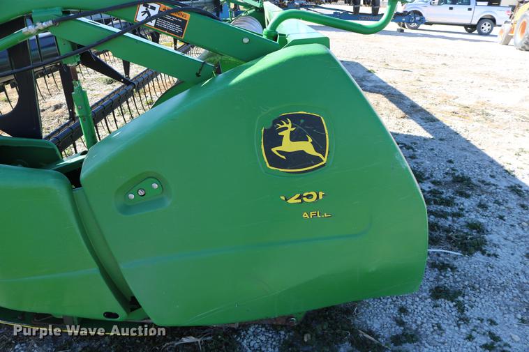 image for item DC3609 2004 John Deere 625F flex head