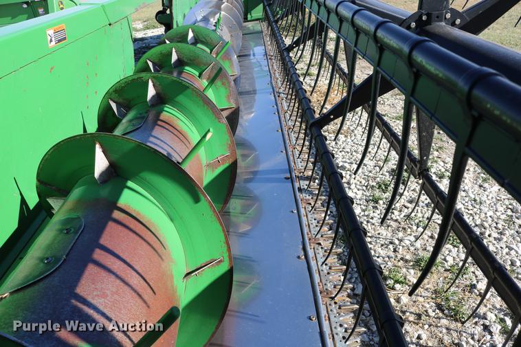 image for item DC3609 2004 John Deere 625F flex head