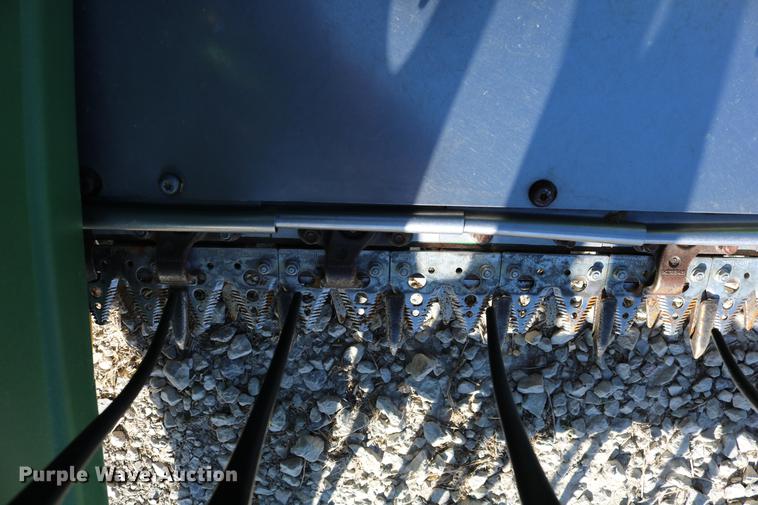 image for item DC3609 2004 John Deere 625F flex head