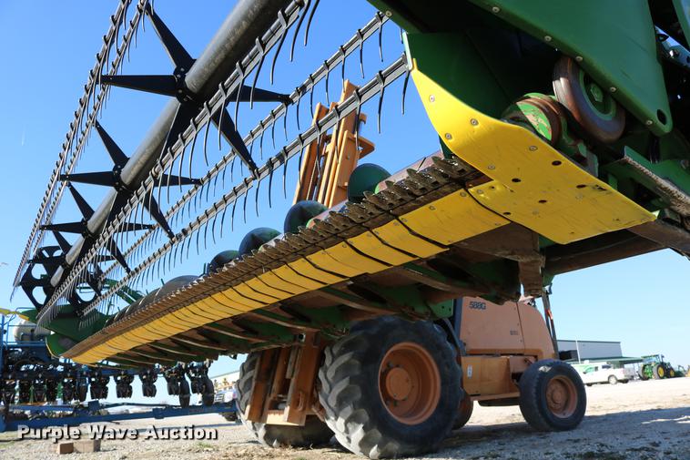 image for item DC3609 2004 John Deere 625F flex head