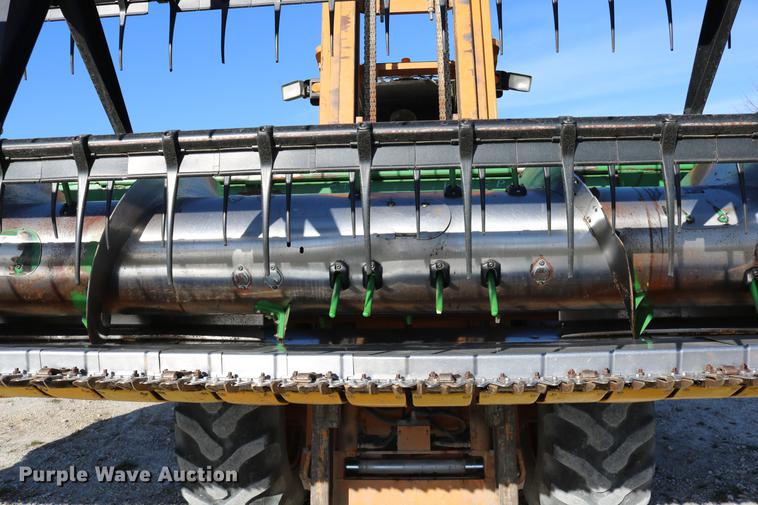 image for item DC3609 2004 John Deere 625F flex head