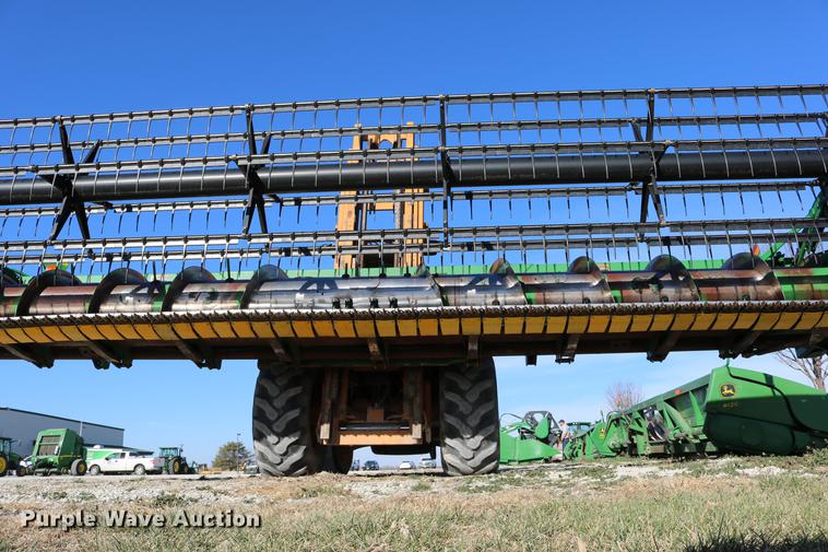 image for item DC3609 2004 John Deere 625F flex head