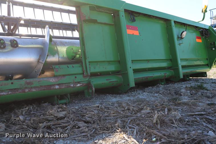 image for item DC3609 2004 John Deere 625F flex head