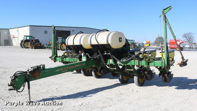 image for item DC3610 1996 John Deere 1760 no-till planter