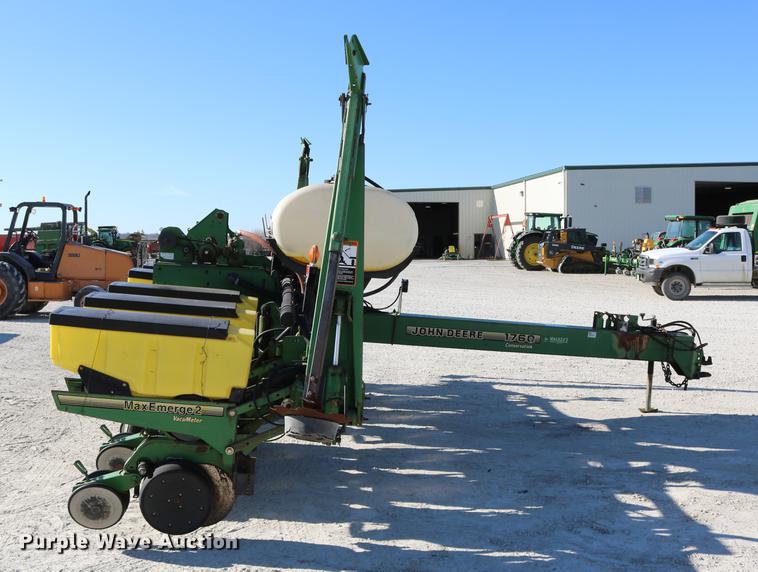 image for item DC3610 1996 John Deere 1760 no-till planter