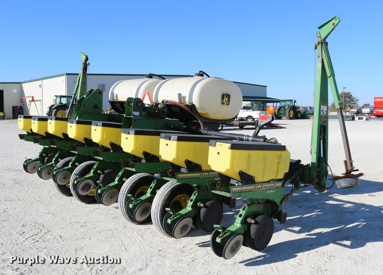 image for item DC3610 1996 John Deere 1760 no-till planter