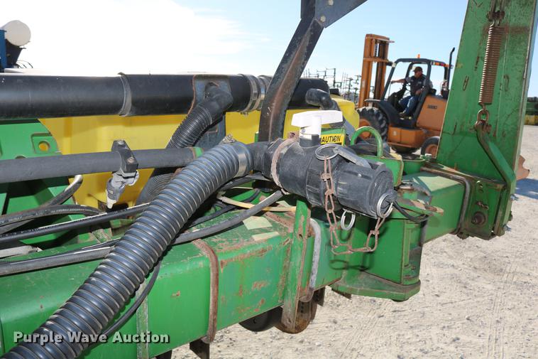 image for item DC3610 1996 John Deere 1760 no-till planter