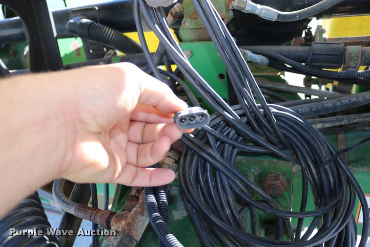 image for item DC3610 1996 John Deere 1760 no-till planter