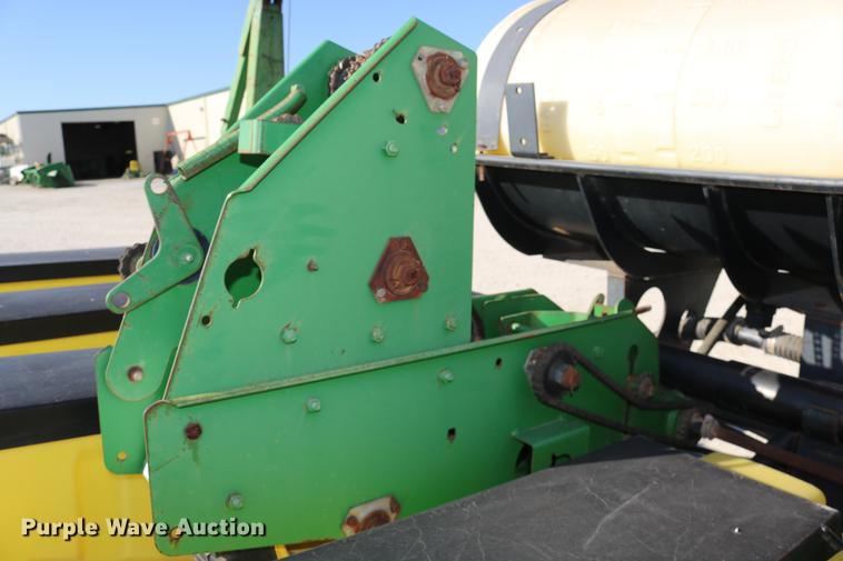 image for item DC3610 1996 John Deere 1760 no-till planter