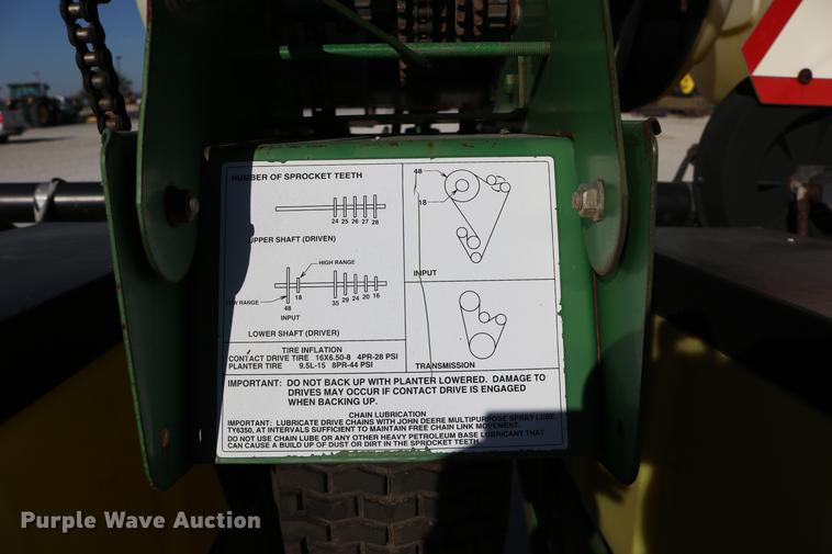 image for item DC3610 1996 John Deere 1760 no-till planter