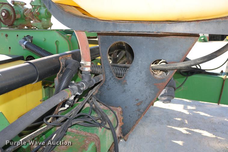 image for item DC3610 1996 John Deere 1760 no-till planter