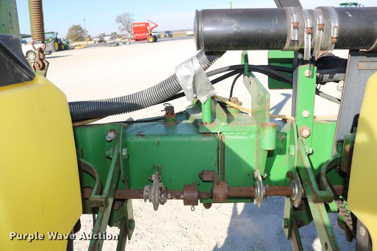 image for item DC3610 1996 John Deere 1760 no-till planter