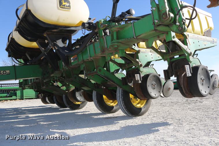 image for item DC3610 1996 John Deere 1760 no-till planter