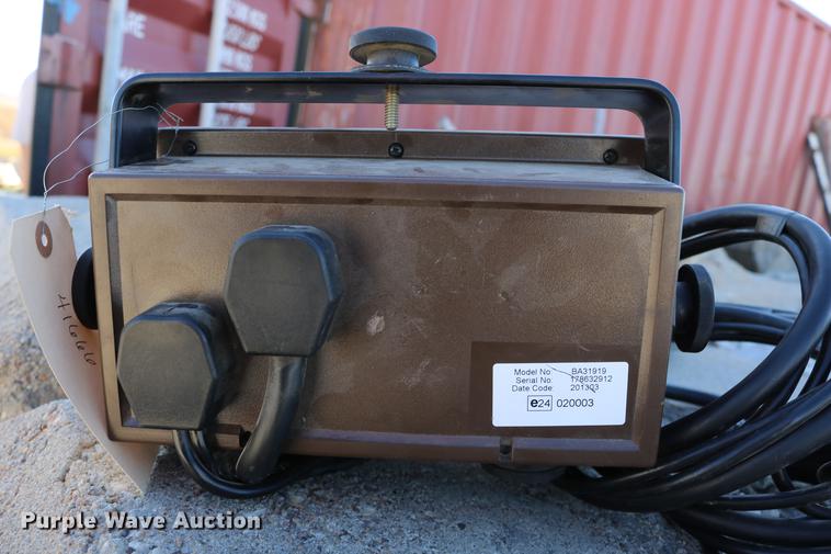 image for item DC3610 1996 John Deere 1760 no-till planter