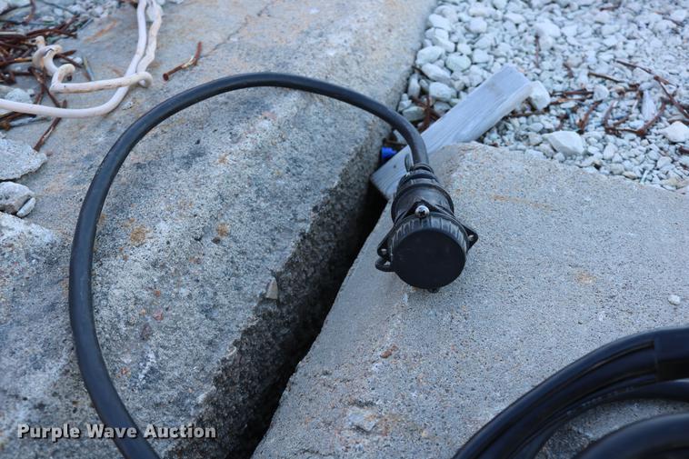 image for item DC3610 1996 John Deere 1760 no-till planter