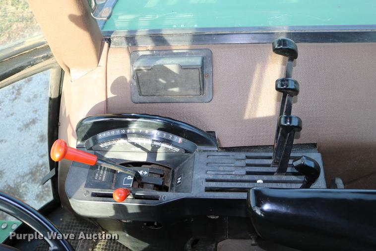 image for item DC3612 1988 John Deere 4050 tractor