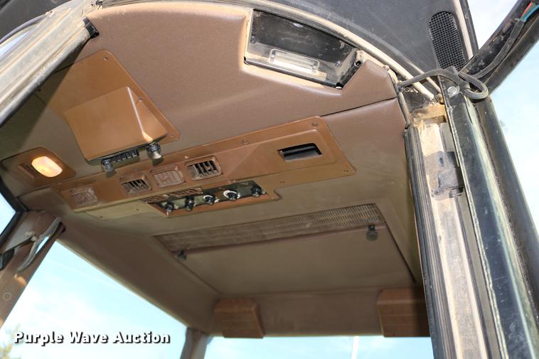 image for item DC3612 1988 John Deere 4050 tractor