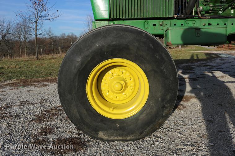 image for item DC3612 1988 John Deere 4050 tractor