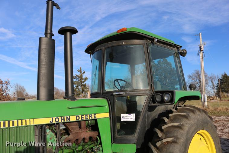 image for item DC3612 1988 John Deere 4050 tractor