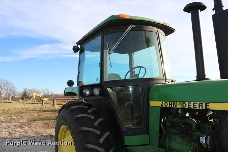 image for item DC3612 1988 John Deere 4050 tractor