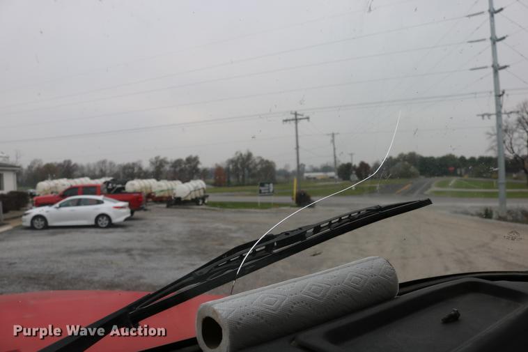 image for item DC3683 2000 Volvo WG fertilizer truck