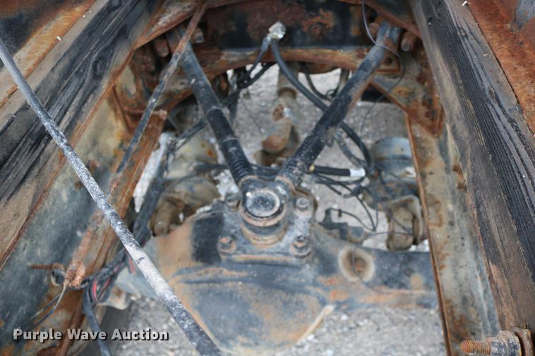 image for item DC3683 2000 Volvo WG fertilizer truck