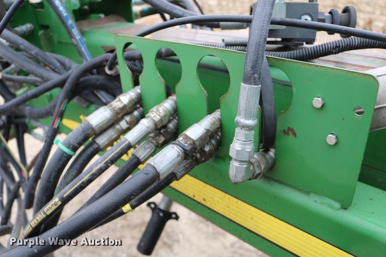 image for item DC3699 2011 John Deere 1770NT no-till planter