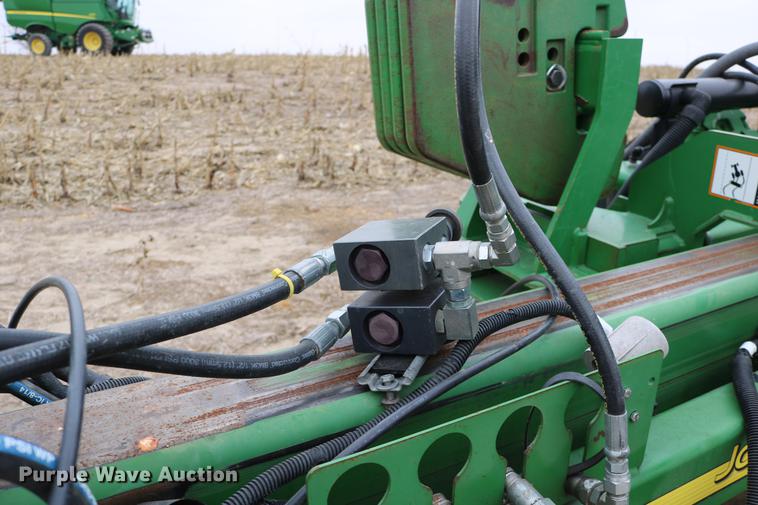 image for item DC3699 2011 John Deere 1770NT no-till planter