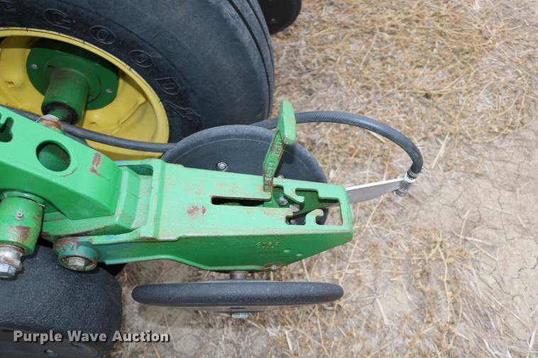 image for item DC3699 2011 John Deere 1770NT no-till planter