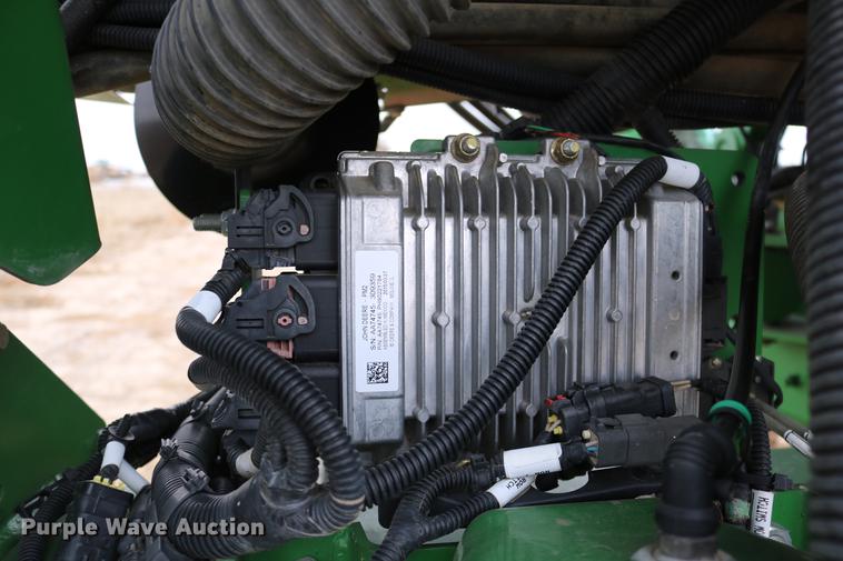 image for item DC3699 2011 John Deere 1770NT no-till planter