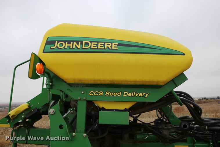 image for item DC3699 2011 John Deere 1770NT no-till planter