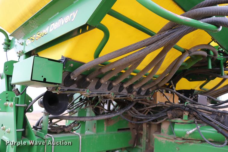 image for item DC3699 2011 John Deere 1770NT no-till planter